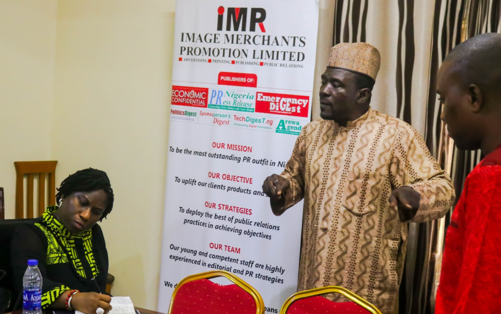 Yushau Shuaib, Editor-in-Chief of PR Nigeria addressing the Wole Soyinka Centre for Investigative Journalism (WSCIJ) team during a visit to his office in Abuja.